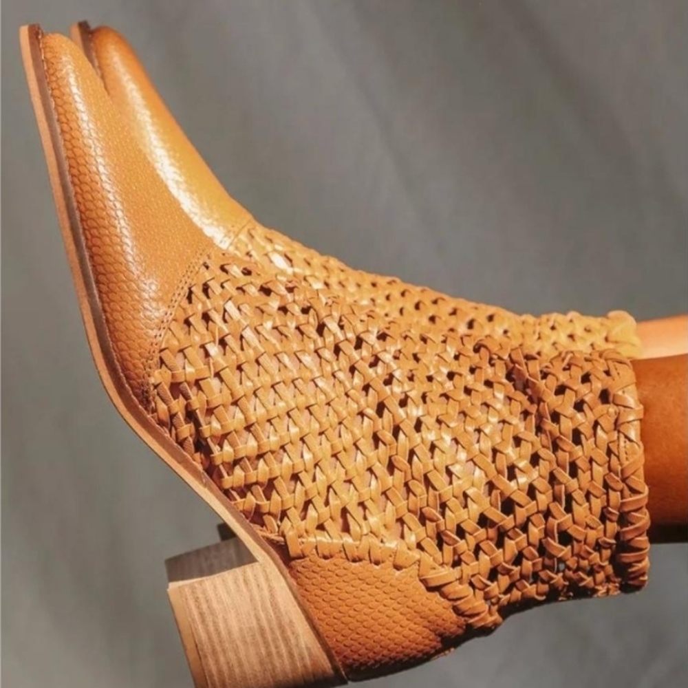 🚨 SOLD🚨 Free People Tan Ankle Booties with Perforated Design - Picture 2 of 14
